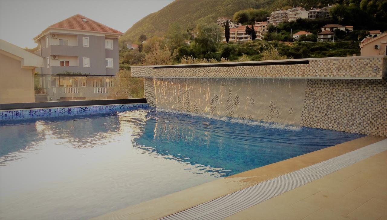 Apartment Sun Village Goran 赫尔采格诺维 外观 照片