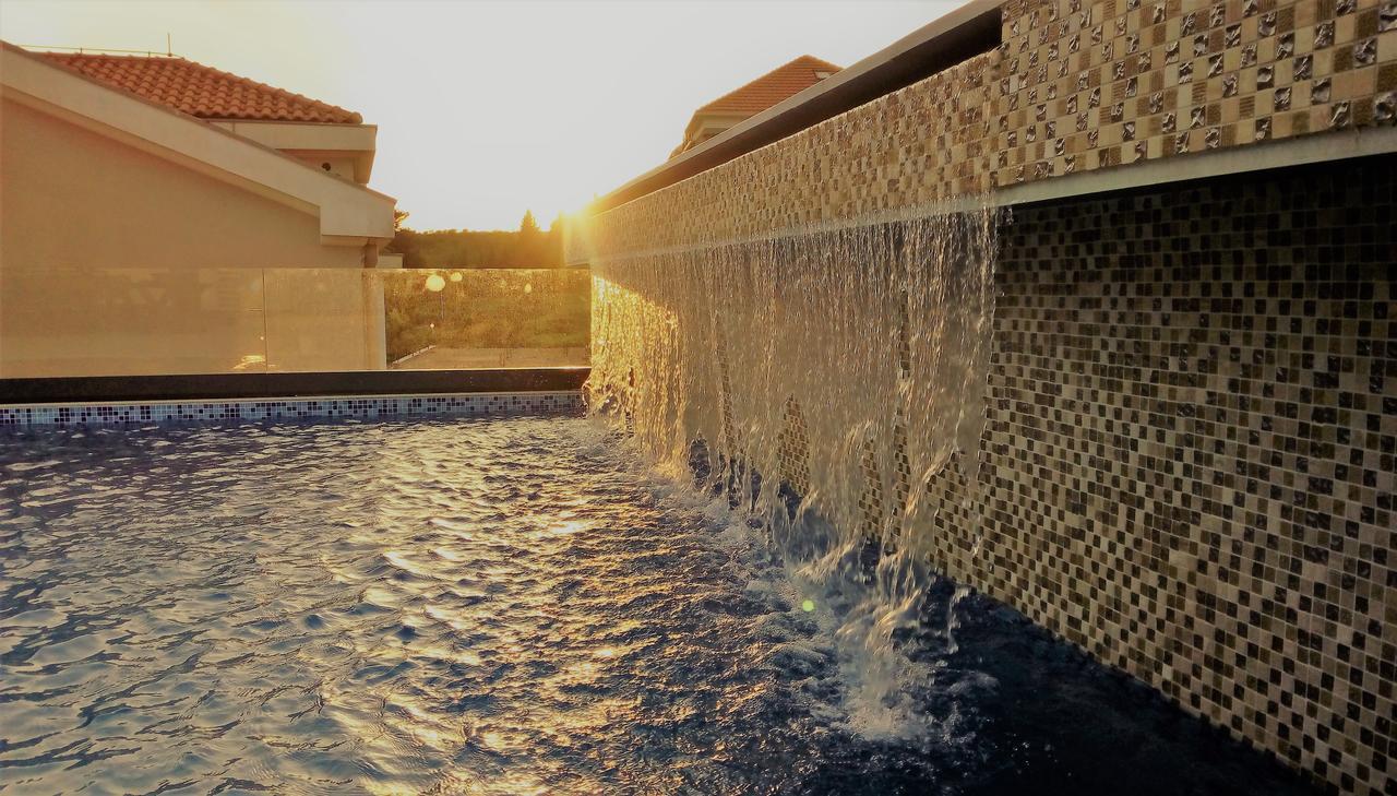 Apartment Sun Village Goran 赫尔采格诺维 外观 照片