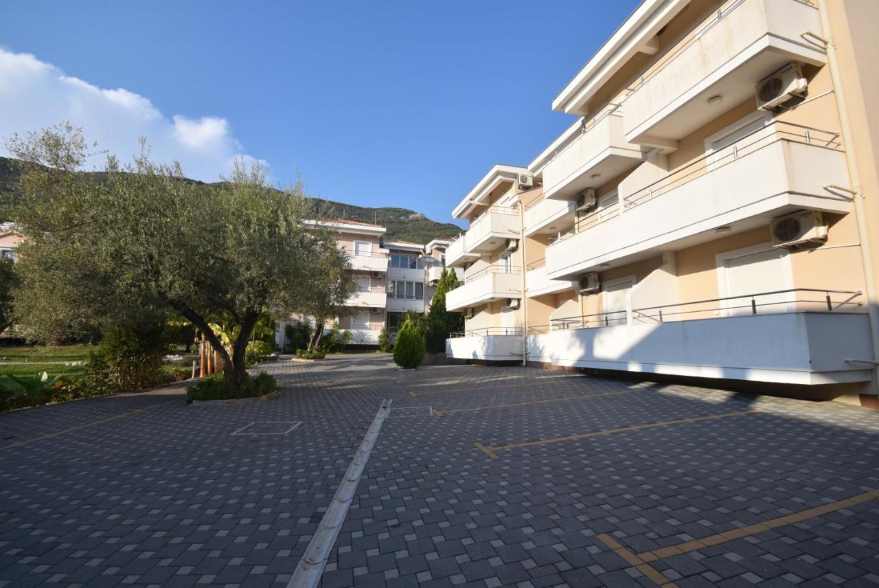 Apartment Sun Village Goran 赫尔采格诺维 外观 照片