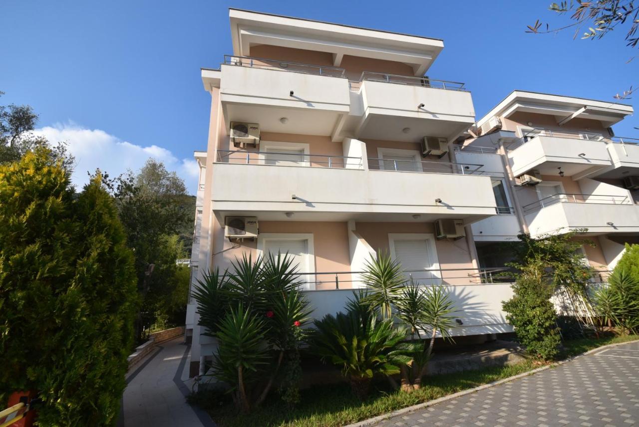 Apartment Sun Village Goran 赫尔采格诺维 外观 照片